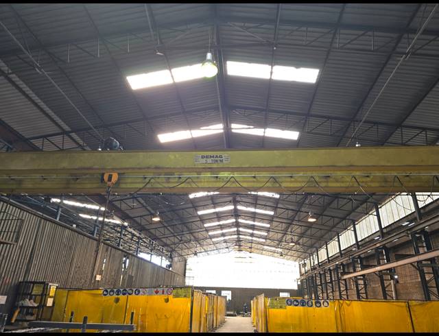1,350M² FACTORY TO LET IN TUNNEY